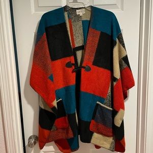 Women’s Jolt from Nordstrom poncho tunic with pockets size Large NWOT